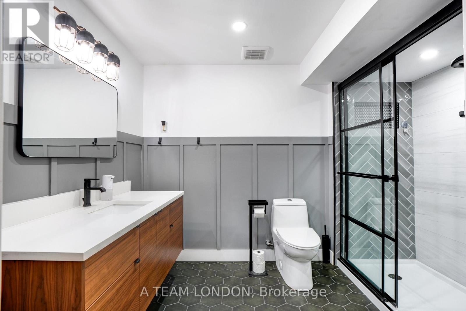 2479 Seven Oaks Ridge, London South, Ontario  N6M 1G5 - Photo 39 - X12484701