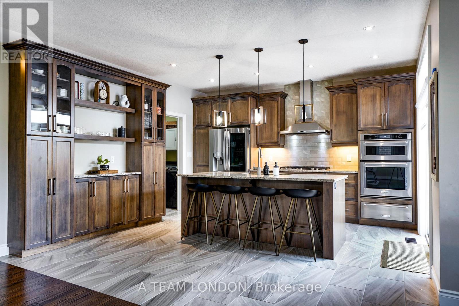 2479 Seven Oaks Ridge, London South, Ontario  N6M 1G5 - Photo 6 - X12484701