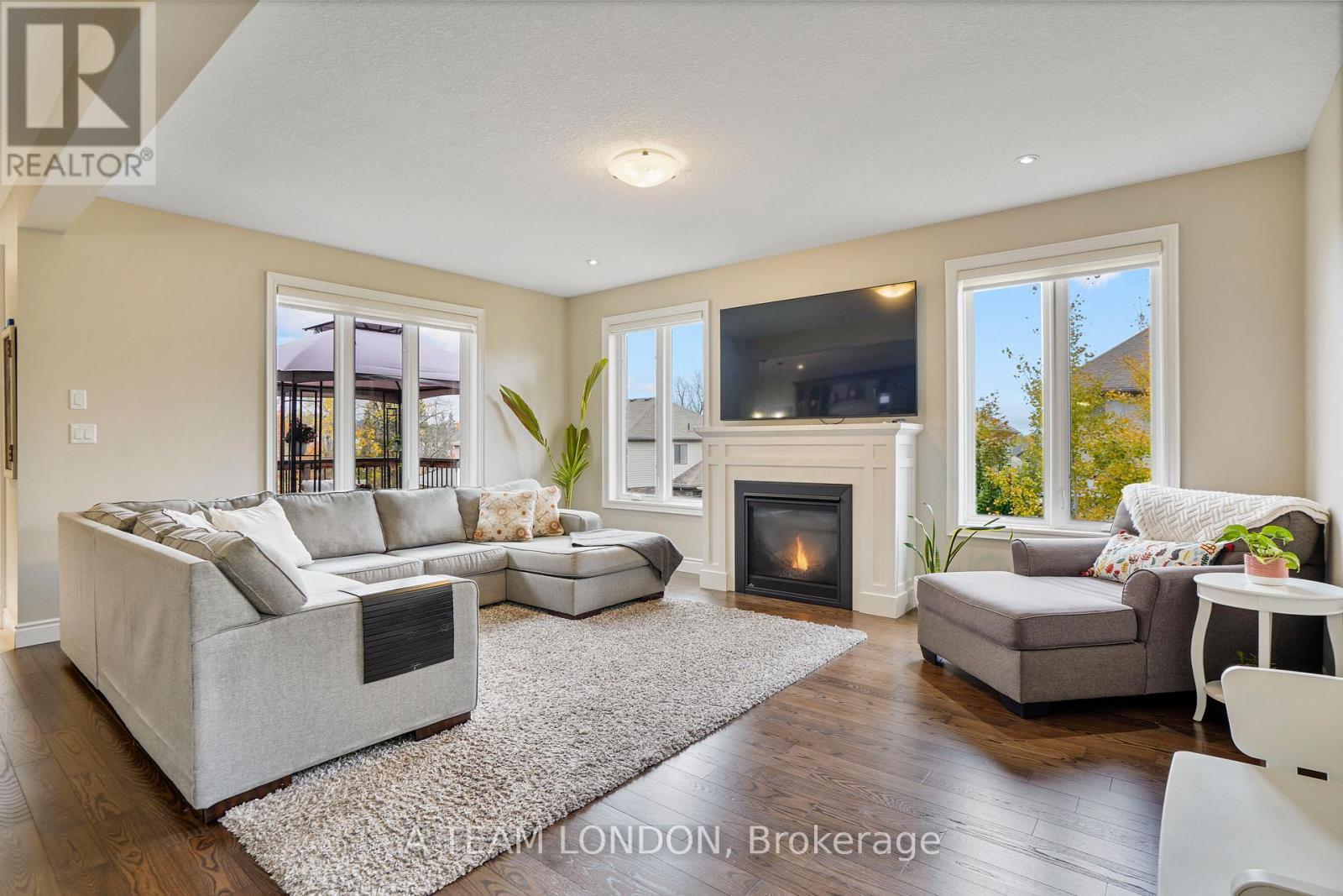 2479 Seven Oaks Ridge, London South, Ontario  N6M 1G5 - Photo 8 - X12484701