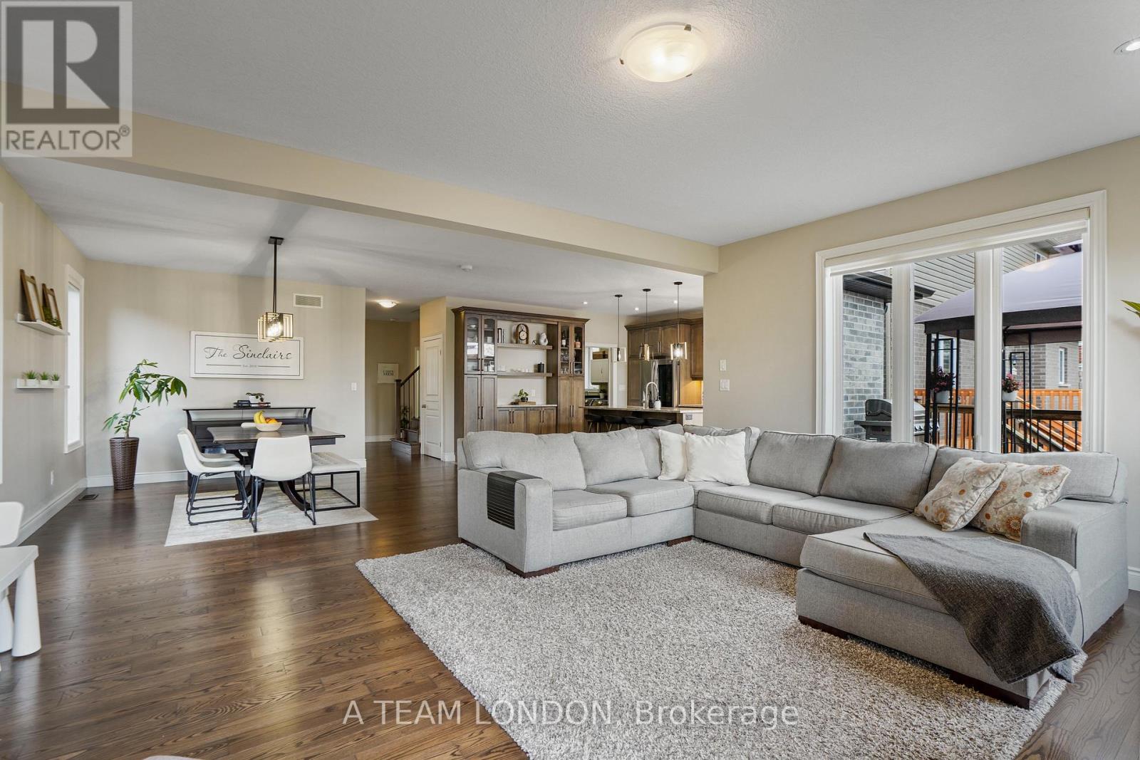 2479 Seven Oaks Ridge, London South, Ontario  N6M 1G5 - Photo 9 - X12484701