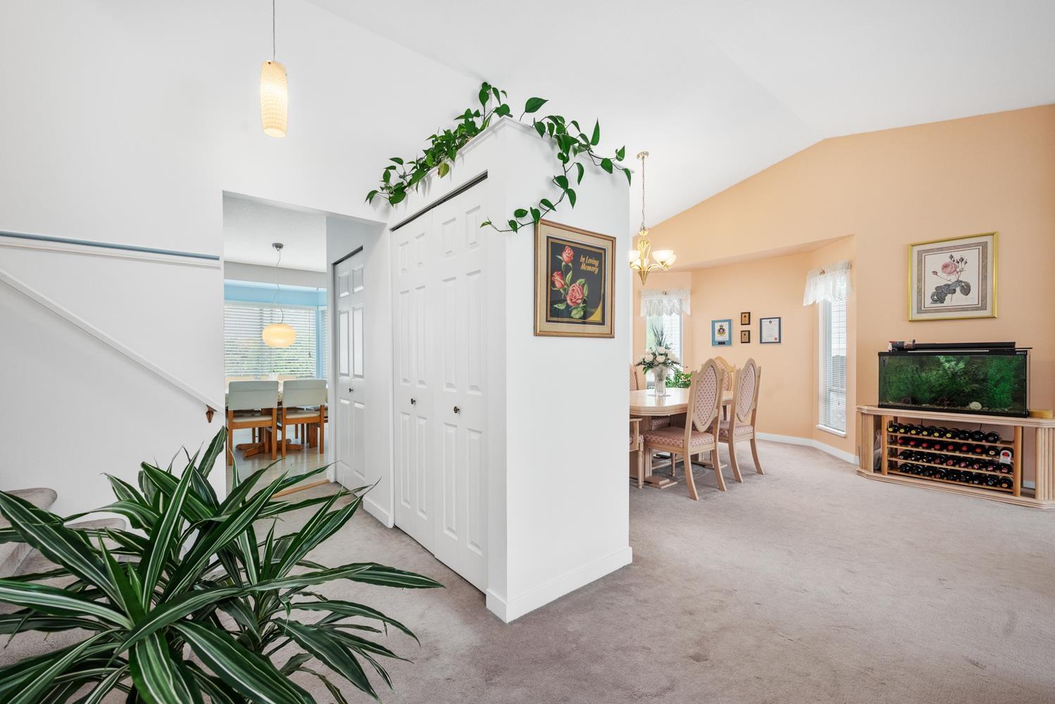 11545 71 Avenue, Delta, British Columbia  V4E 3L3 - Photo 3 - R3062296