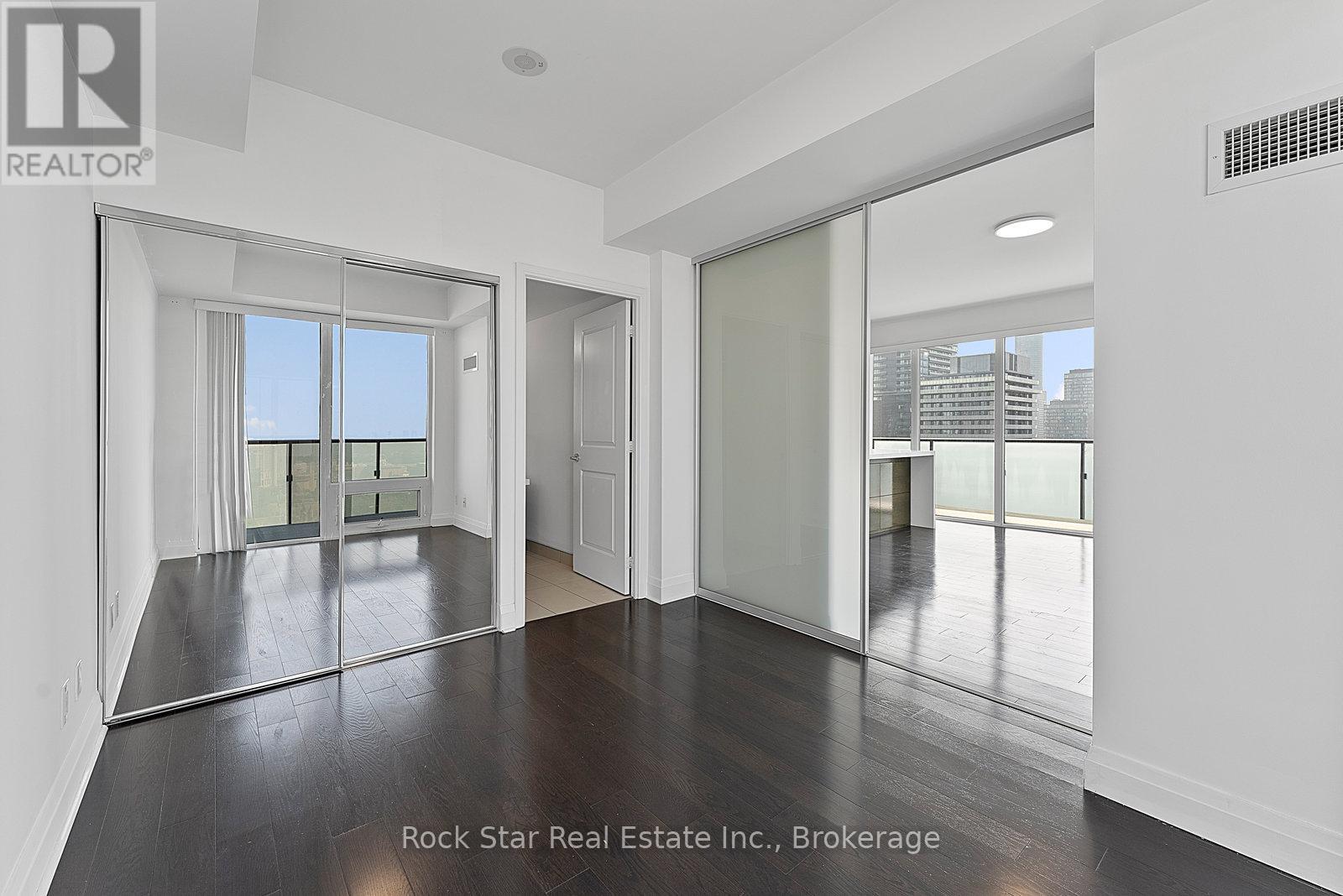 2604 - 65 St. Mary Street, Toronto, Ontario  M5S 0A6 - Photo 18 - C12484707