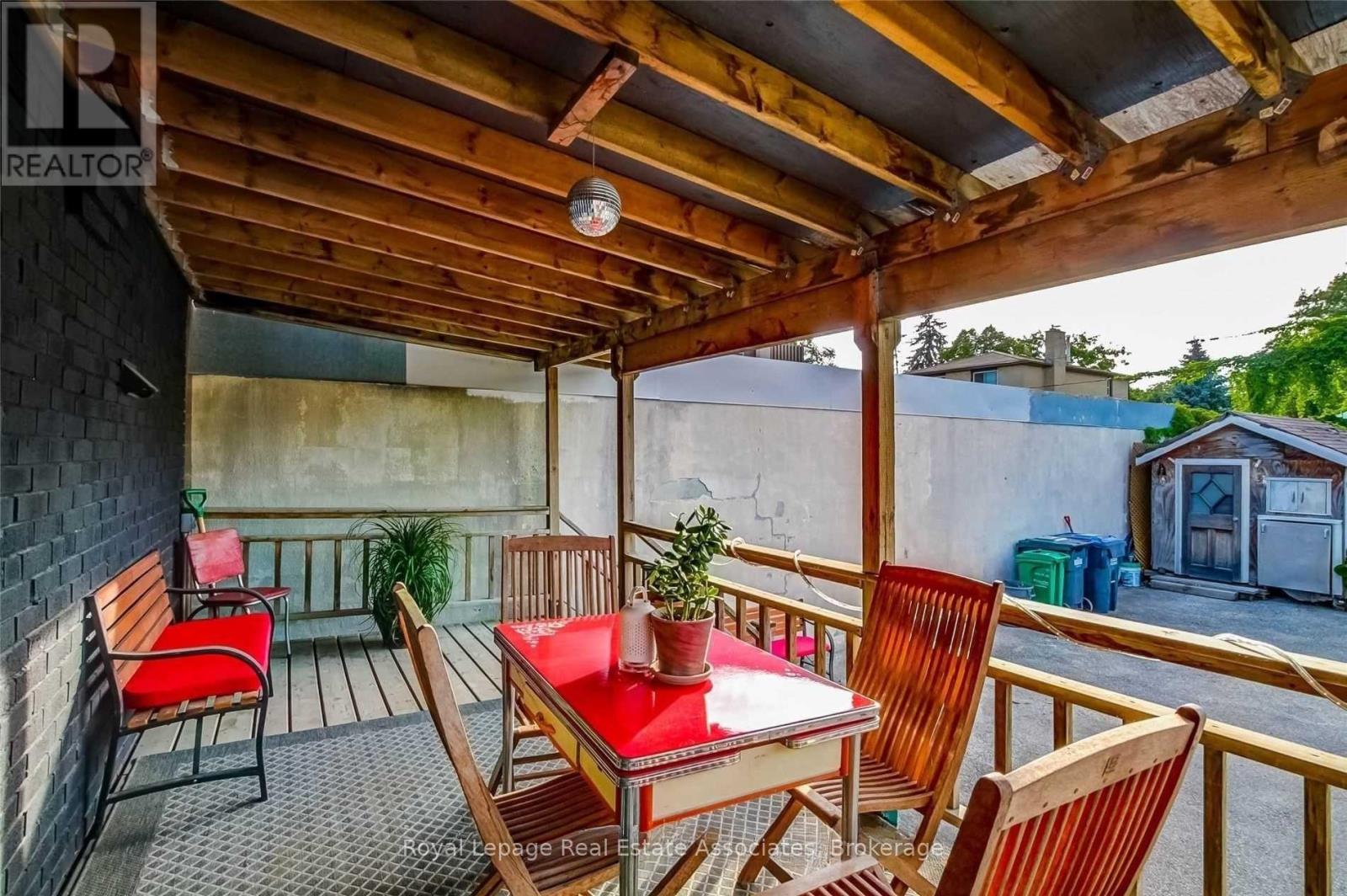 881 Lakeshore Road E, Mississauga, Ontario  L5E 1E2 - Photo 12 - W12484674