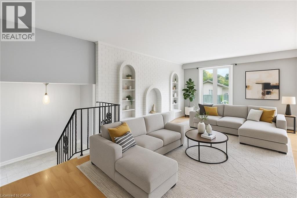 111 Britten Close, Hamilton, Ontario  L9C 4K1 - Photo 4 - 40770439