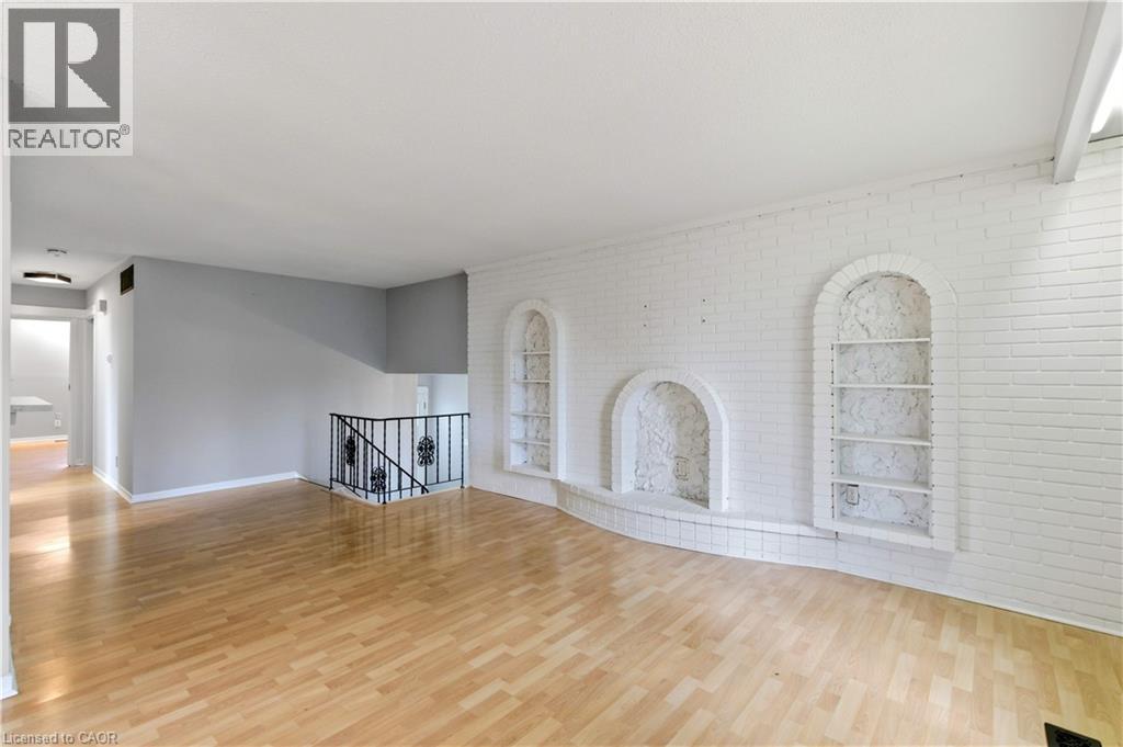 111 Britten Close, Hamilton, Ontario  L9C 4K1 - Photo 8 - 40770439