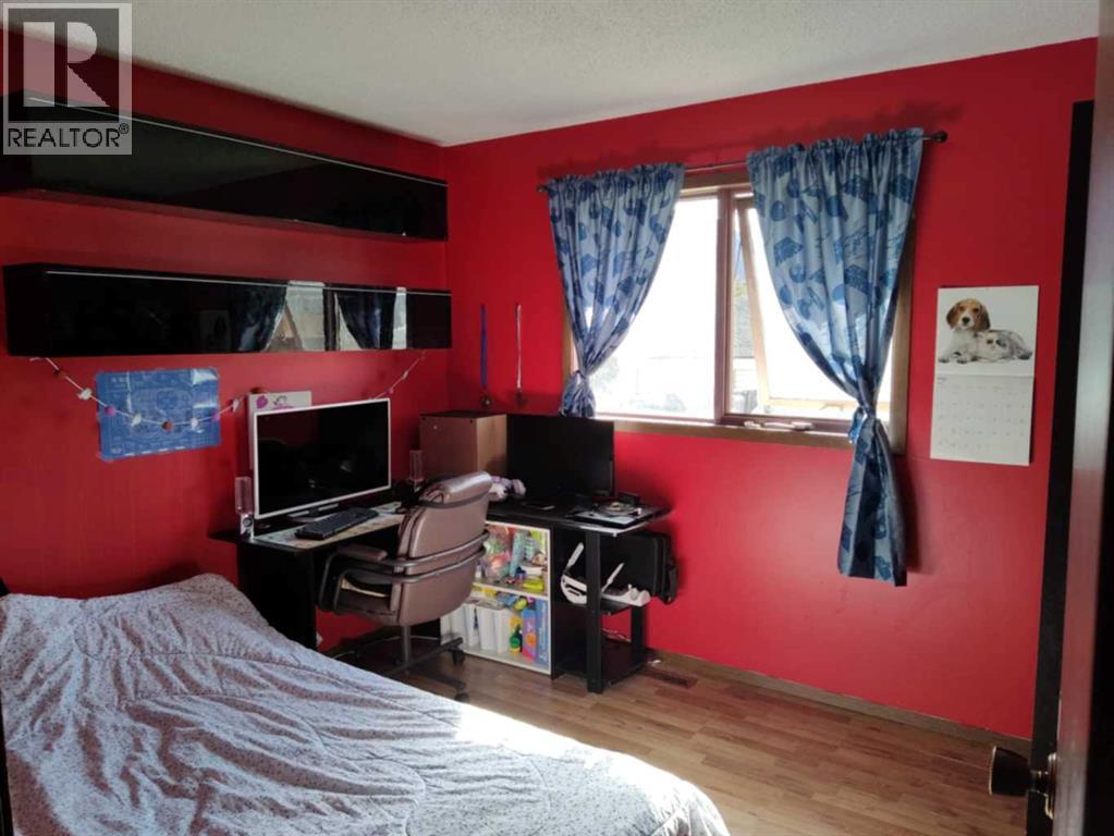 3002 225 Street, Bellevue, Alberta  T0K 0C0 - Photo 13 - A2264792