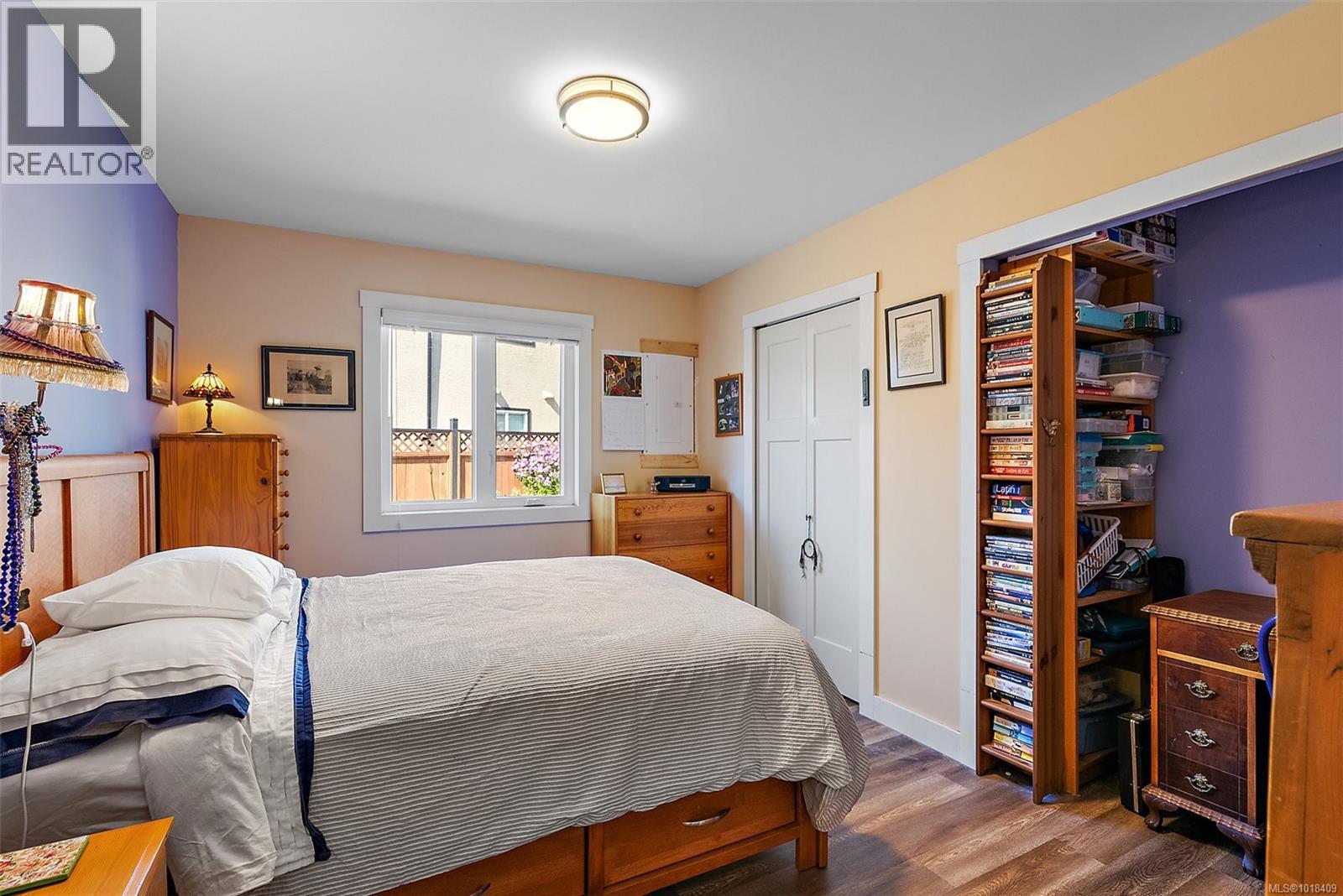 10386 Resthaven Dr, Sidney, British Columbia  V8L 3H3 - Photo 13 - 1018409