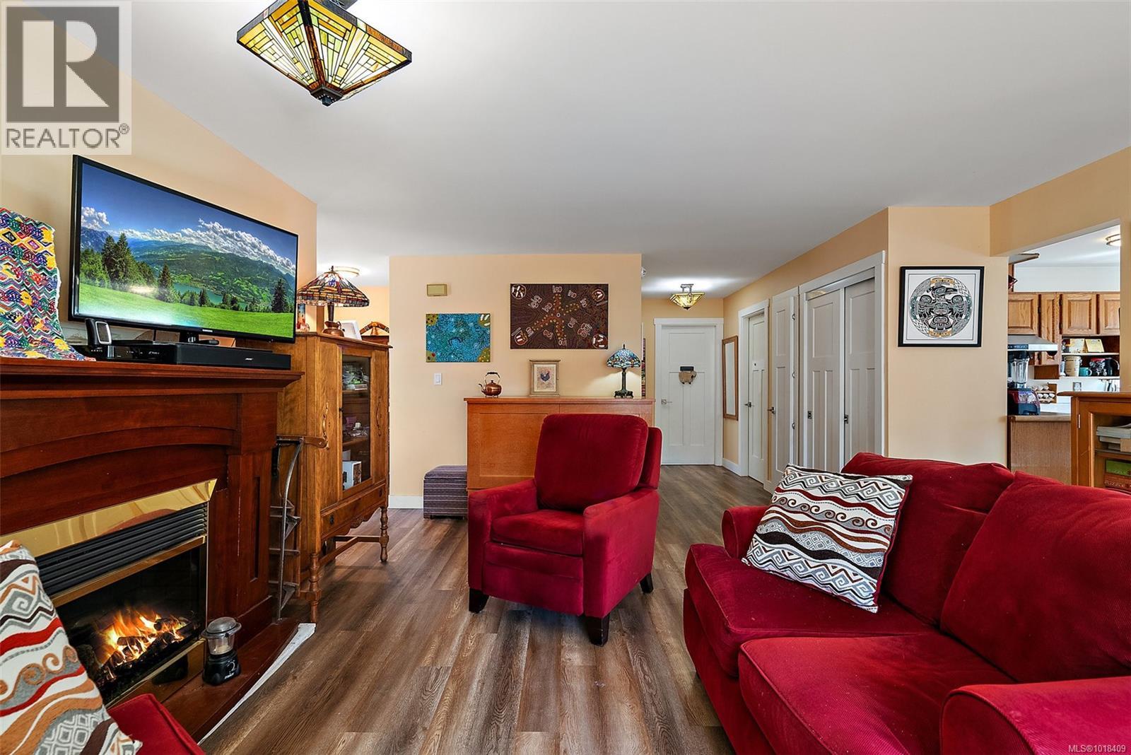 10386 Resthaven Dr, Sidney, British Columbia  V8L 3H3 - Photo 4 - 1018409