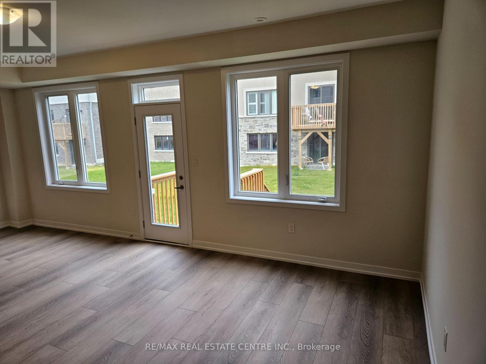 Upper - 22 Ziibi Way, Clarington, Ontario  L1B 0W5 - Photo 12 - E12484727