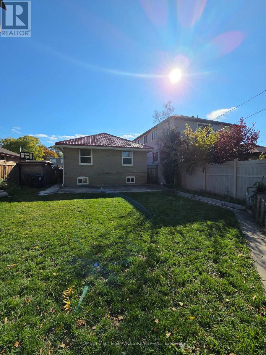 127 Budea Crescent, Toronto, Ontario  M1R 4W2 - Photo 16 - E12484733