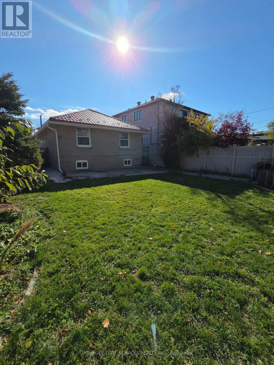 127 Budea Crescent, Toronto, Ontario  M1R 4W2 - Photo 17 - E12484733