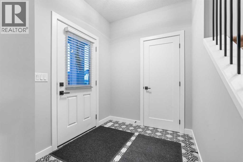 169 Dawson Harbour Heights, Chestermere, Alberta  T1X 2A3 - Photo 3 - A2265901