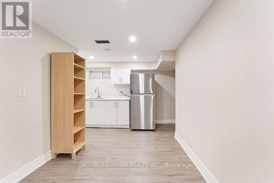 Basement - 162 Queen Street, Newmarket, Ontario  L3Y 2E8 - Photo 7 - N12481055