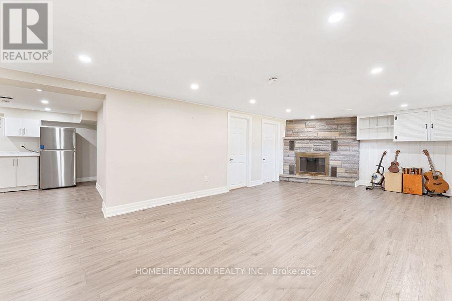 Basement - 162 Queen Street, Newmarket, Ontario  L3Y 2E8 - Photo 4 - N12481055
