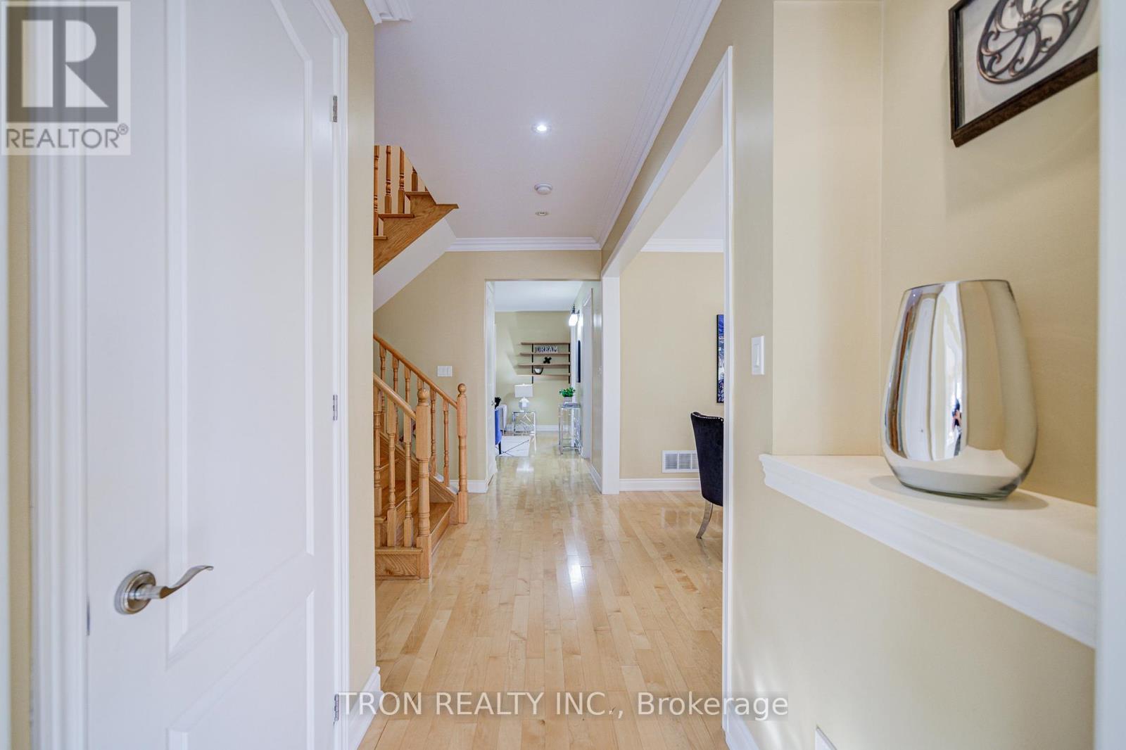 454 The Bridle Walk, Markham, Ontario  L6C 2Y3 - Photo 13 - N12484693