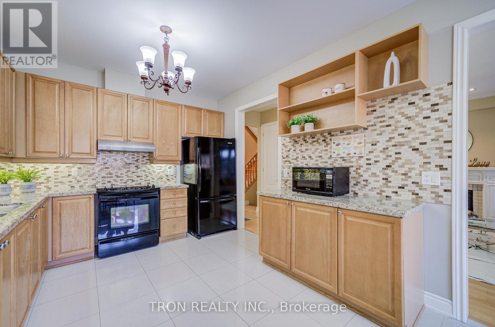 454 The Bridle Walk, Markham, Ontario  L6C 2Y3 - Photo 20 - N12484693