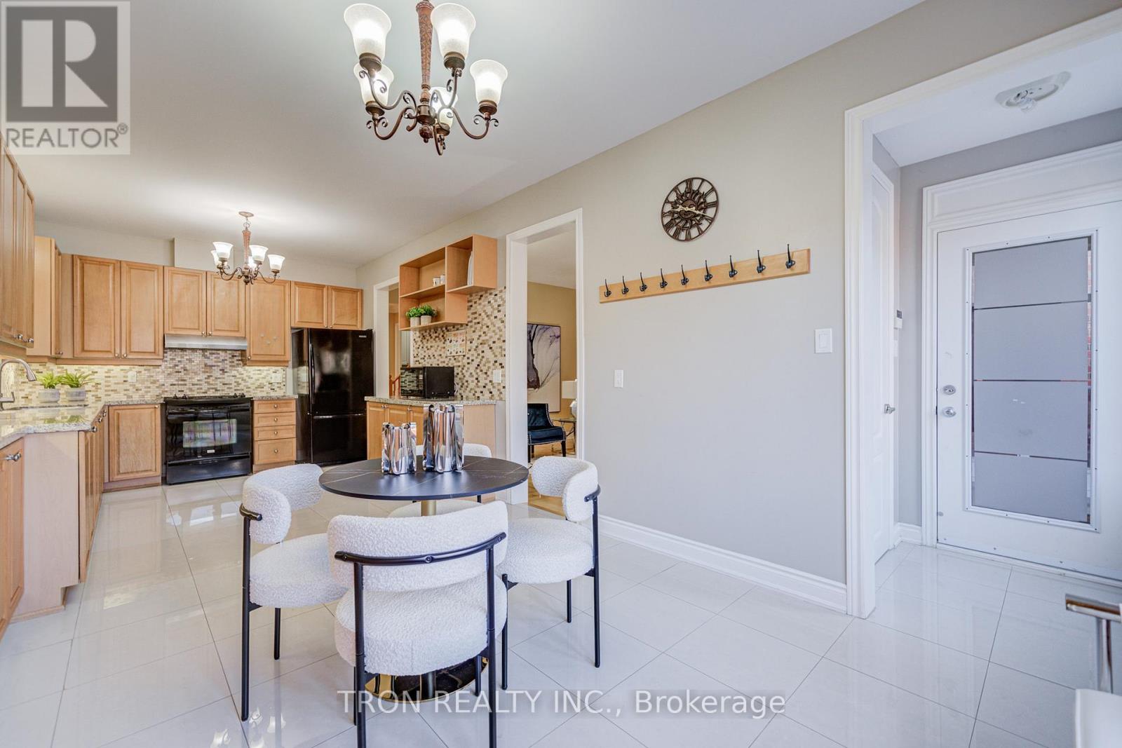 454 The Bridle Walk, Markham, Ontario  L6C 2Y3 - Photo 22 - N12484693