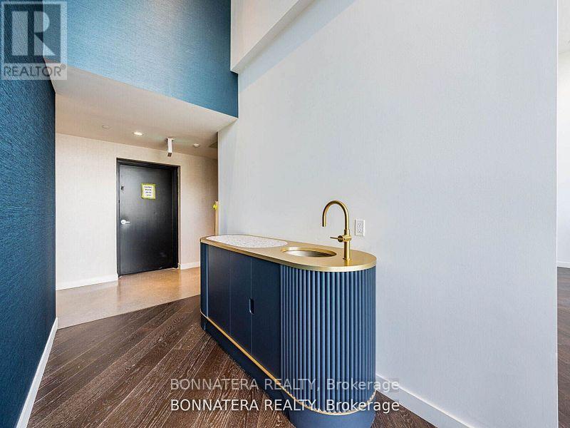 2429 - 498 Caldari Road, Vaughan, Ontario  L4K 0R6 - Photo 3 - N12484708