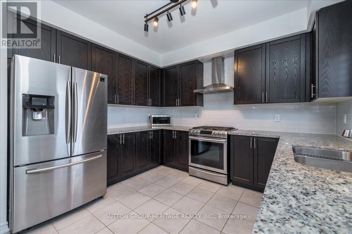 1491 Farrow Crescent, Innisfil, Ontario  L9S 0L6 - Photo 10 - N12484713