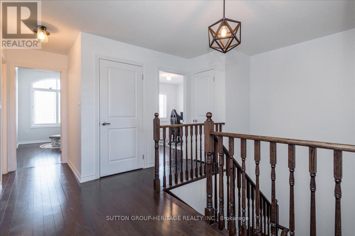 1491 Farrow Crescent, Innisfil, Ontario  L9S 0L6 - Photo 12 - N12484713