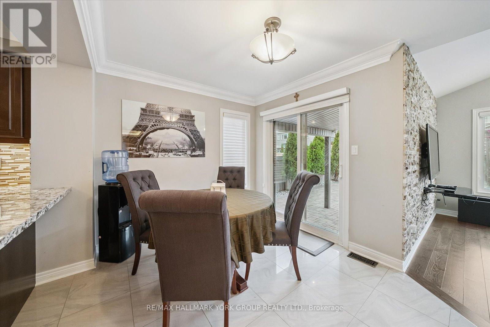 254 Meadowhawk Trail, Bradford West Gwillimbury (Bradford), Ontario  L3Z 0E9 - Photo 11 - N12484715