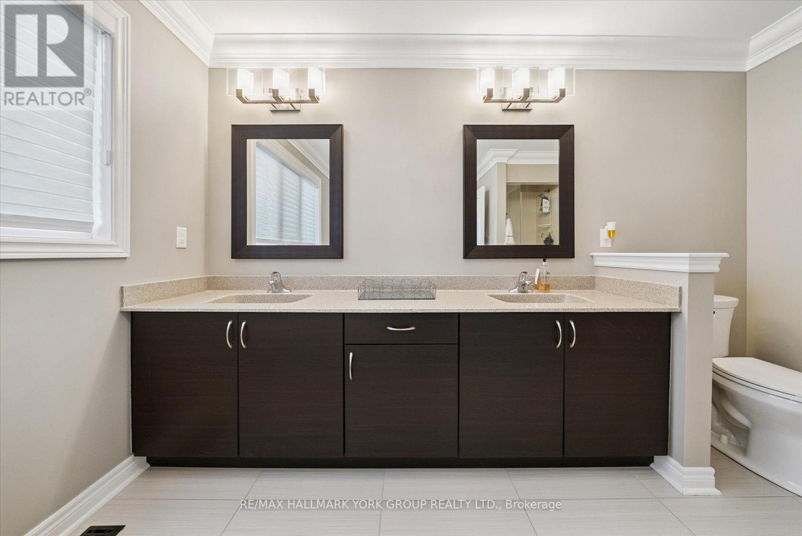 254 Meadowhawk Trail, Bradford West Gwillimbury (Bradford), Ontario  L3Z 0E9 - Photo 21 - N12484715