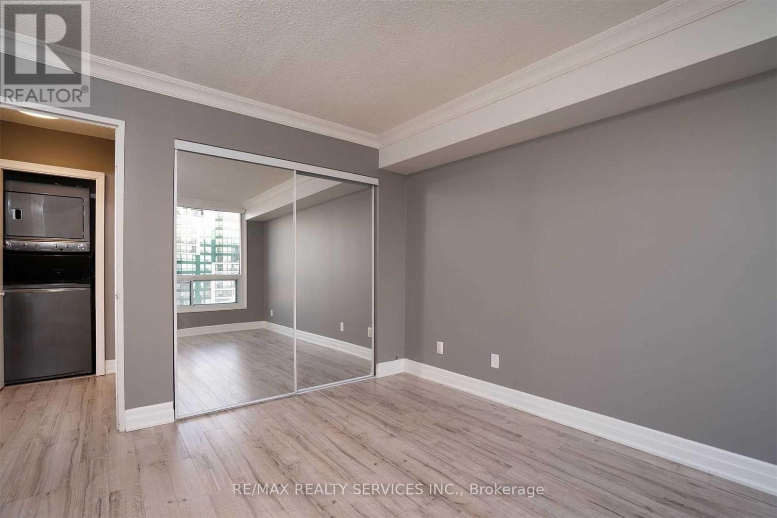 1605 - 4450 Tucana Court, Mississauga, Ontario  L5R 3R4 - Photo 6 - W12484703