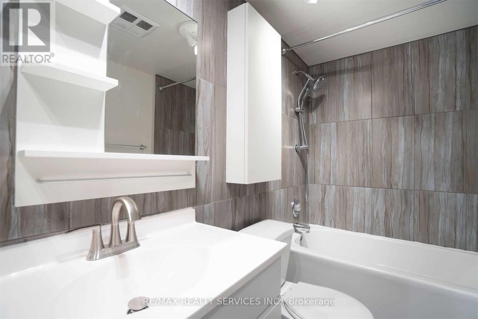 1605 - 4450 Tucana Court, Mississauga, Ontario  L5R 3R4 - Photo 7 - W12484703
