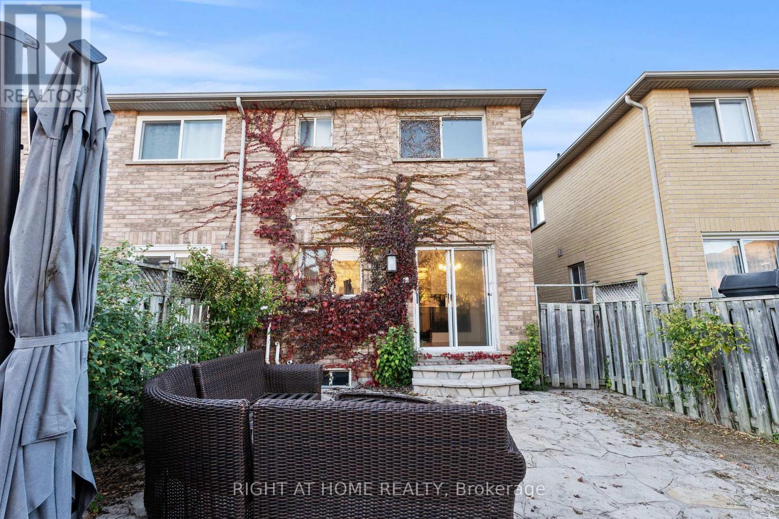 5114 Falconcrest Drive, Burlington, Ontario  L7L 6K5 - Photo 28 - W12484704