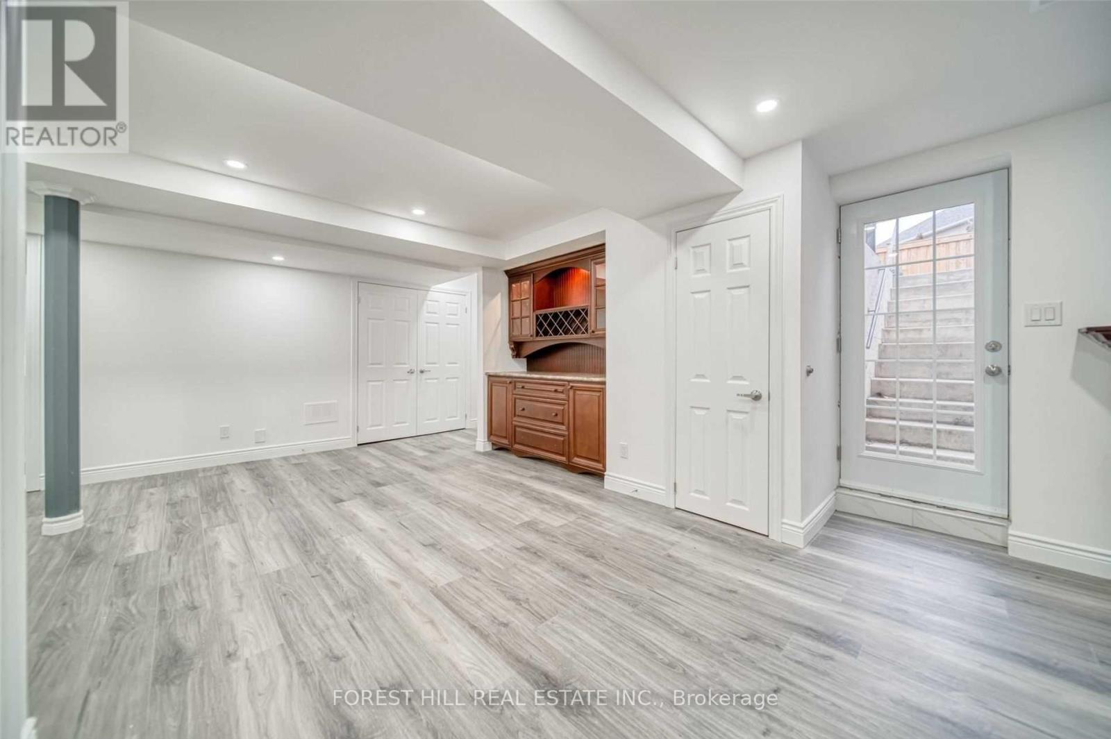 5 Baybrook Road, Brampton, Ontario  L7A 1L4 - Photo 4 - W12484710