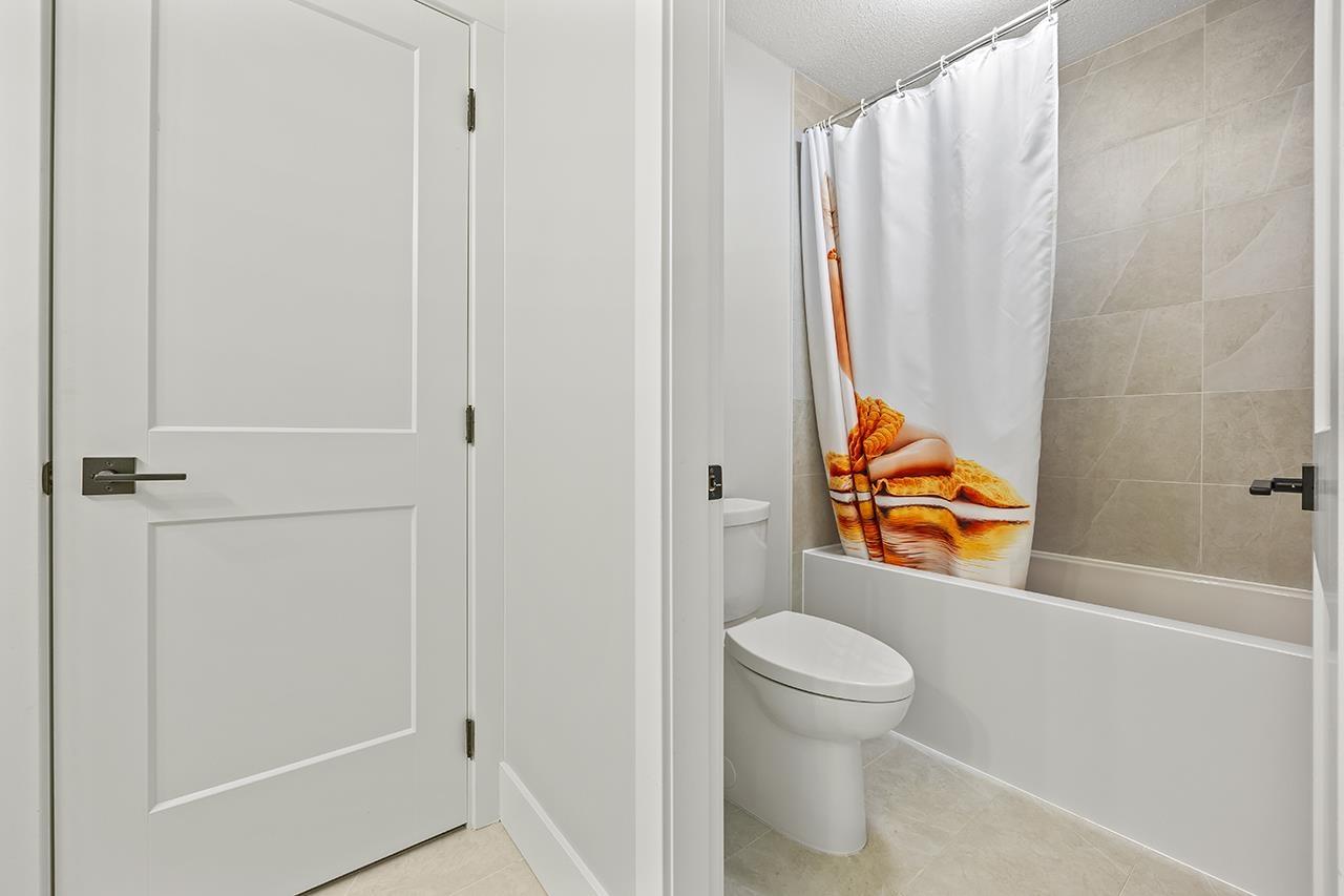 2870 203 Street, Langley, British Columbia  V2Z 0B4 - Photo 15 - R3062246