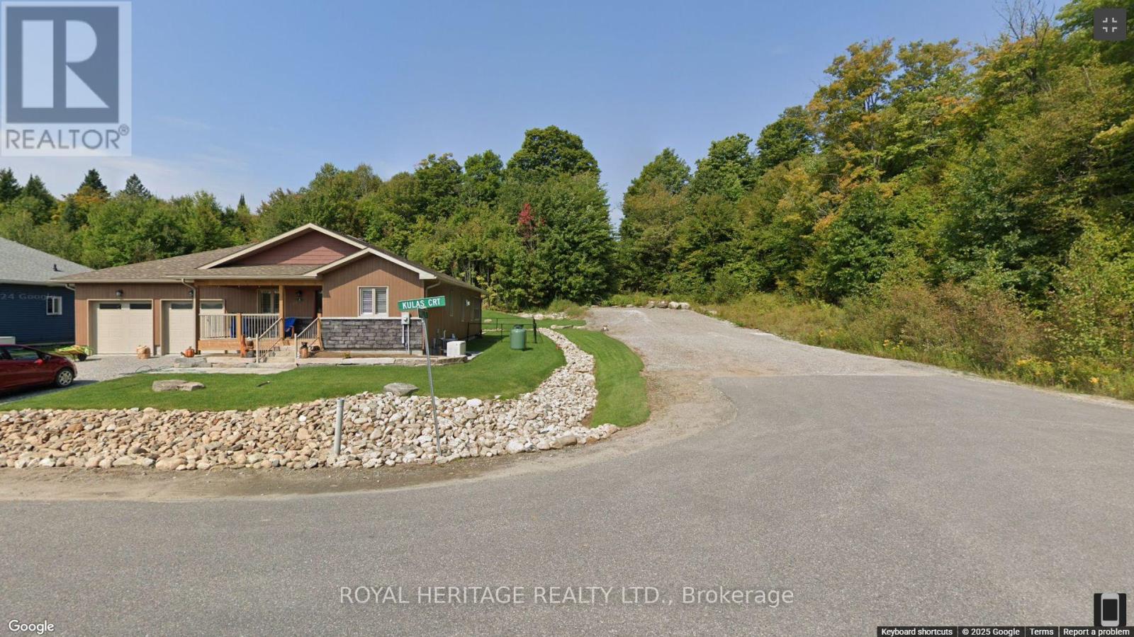 61 Marluc Avenue, Minden Hills, Ontario  K0M 2K0 - Photo 14 - X12484705