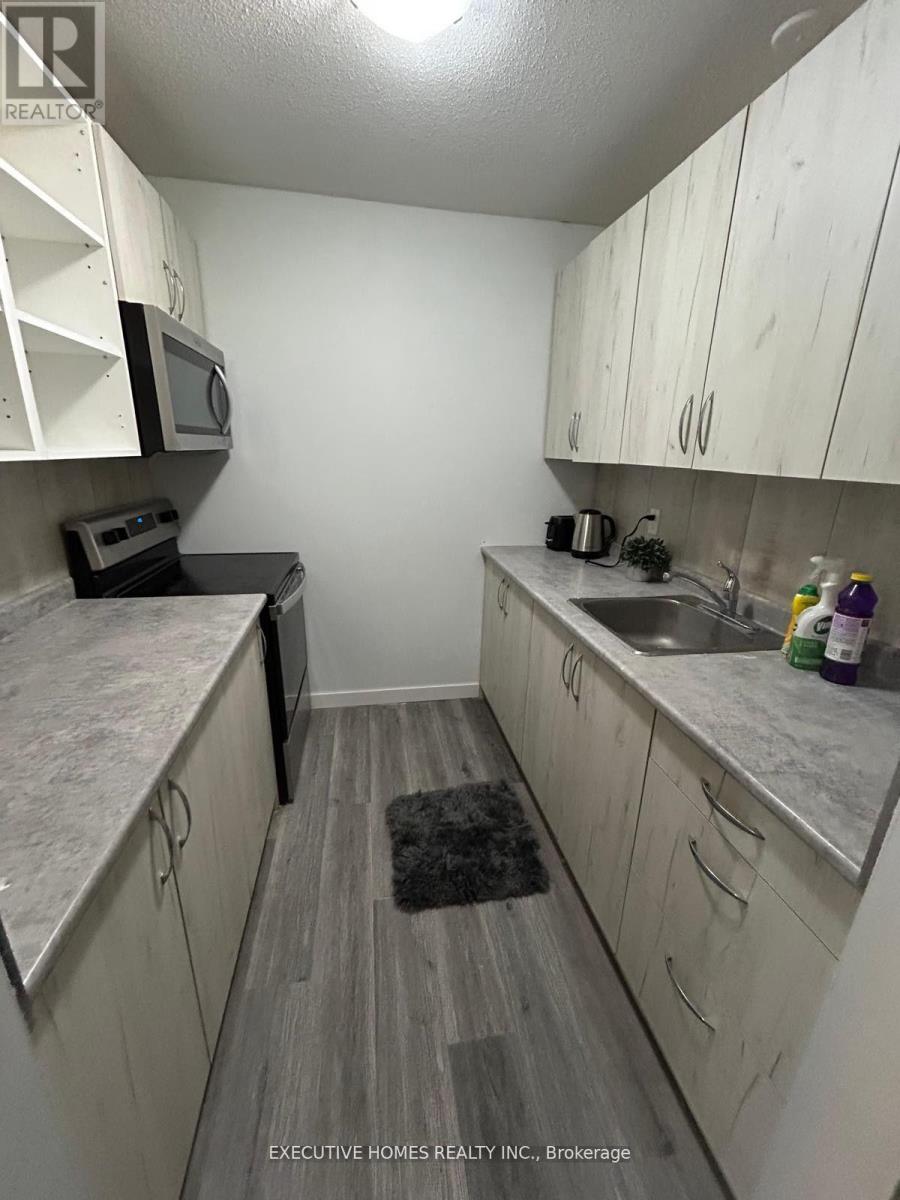 6 - 303 King Street N, Waterloo, Ontario  N2J 1R1 - Photo 4 - X12484718