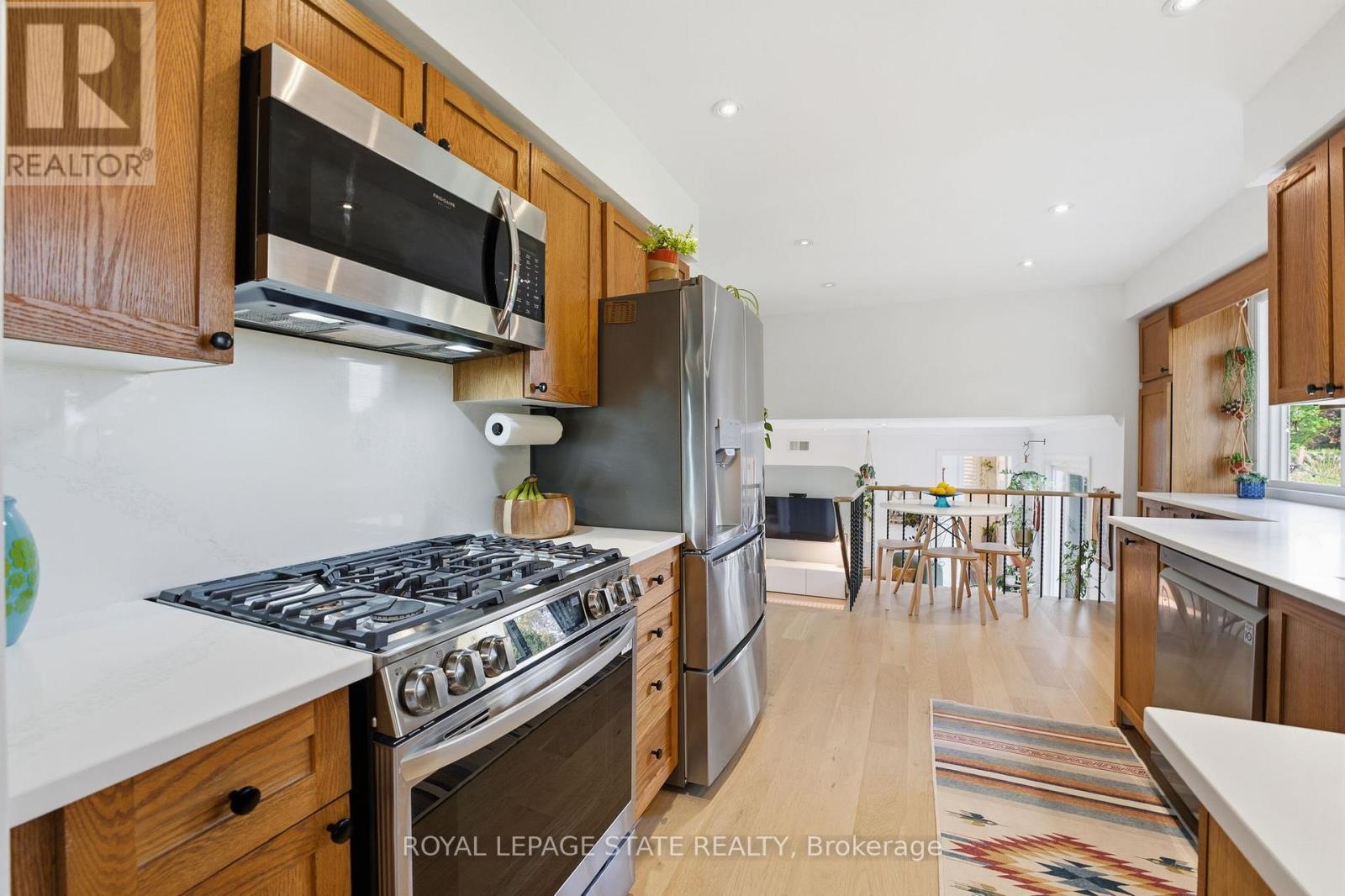 348 Sydenham Road, Hamilton, Ontario  L9H 5E2 - Photo 10 - X12484724