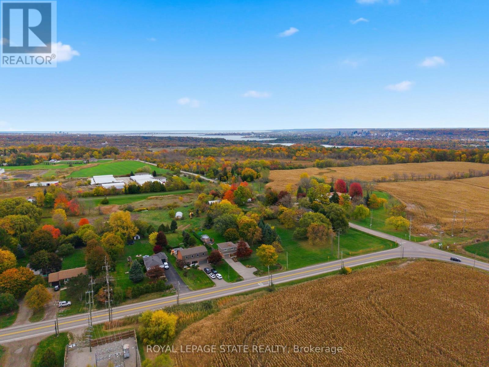 348 Sydenham Road, Hamilton, Ontario  L9H 5E2 - Photo 32 - X12484724