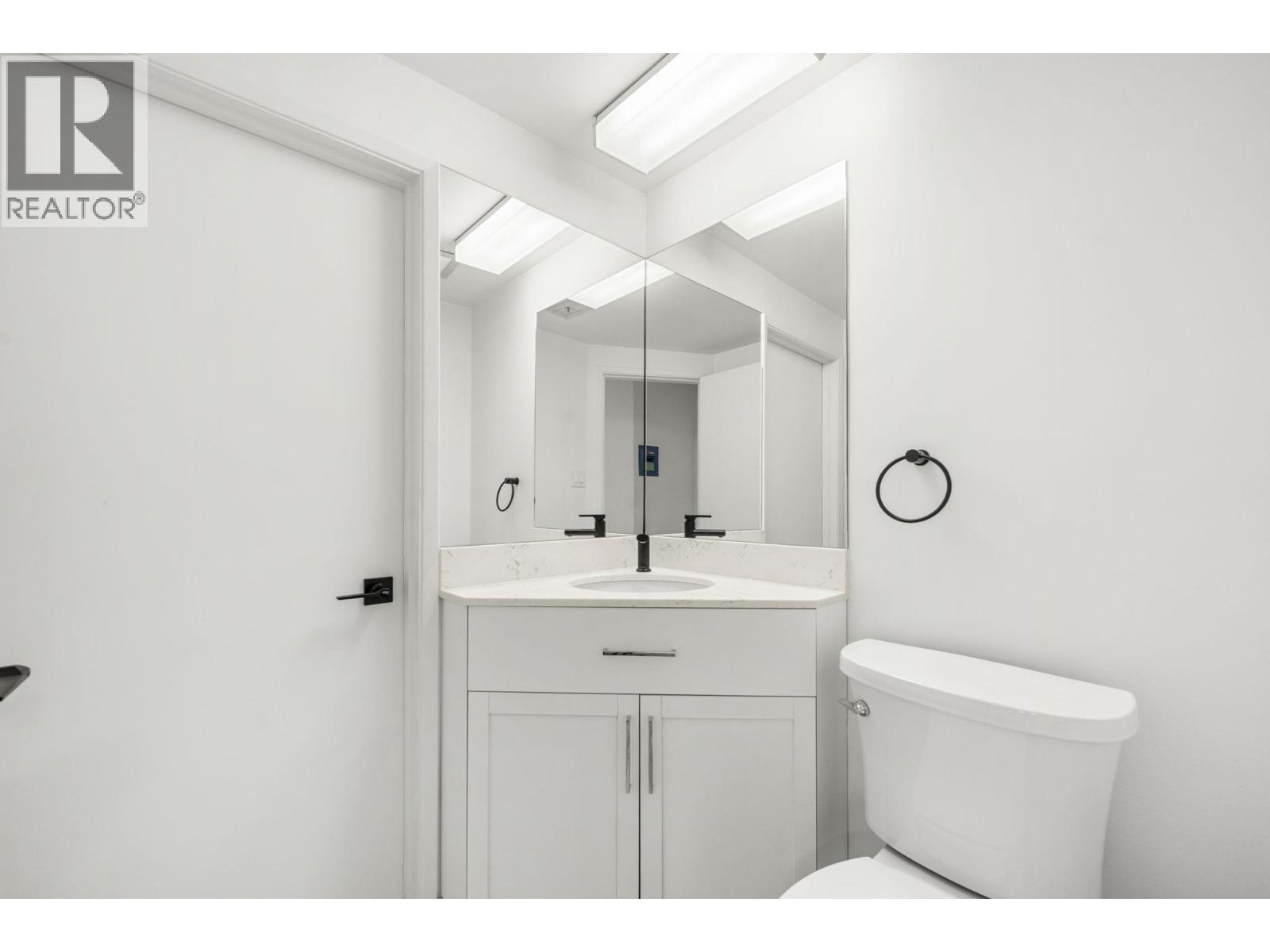 202 815 Fourth Avenue, New Westminster, British Columbia  V3M 1S8 - Photo 22 - R3062272