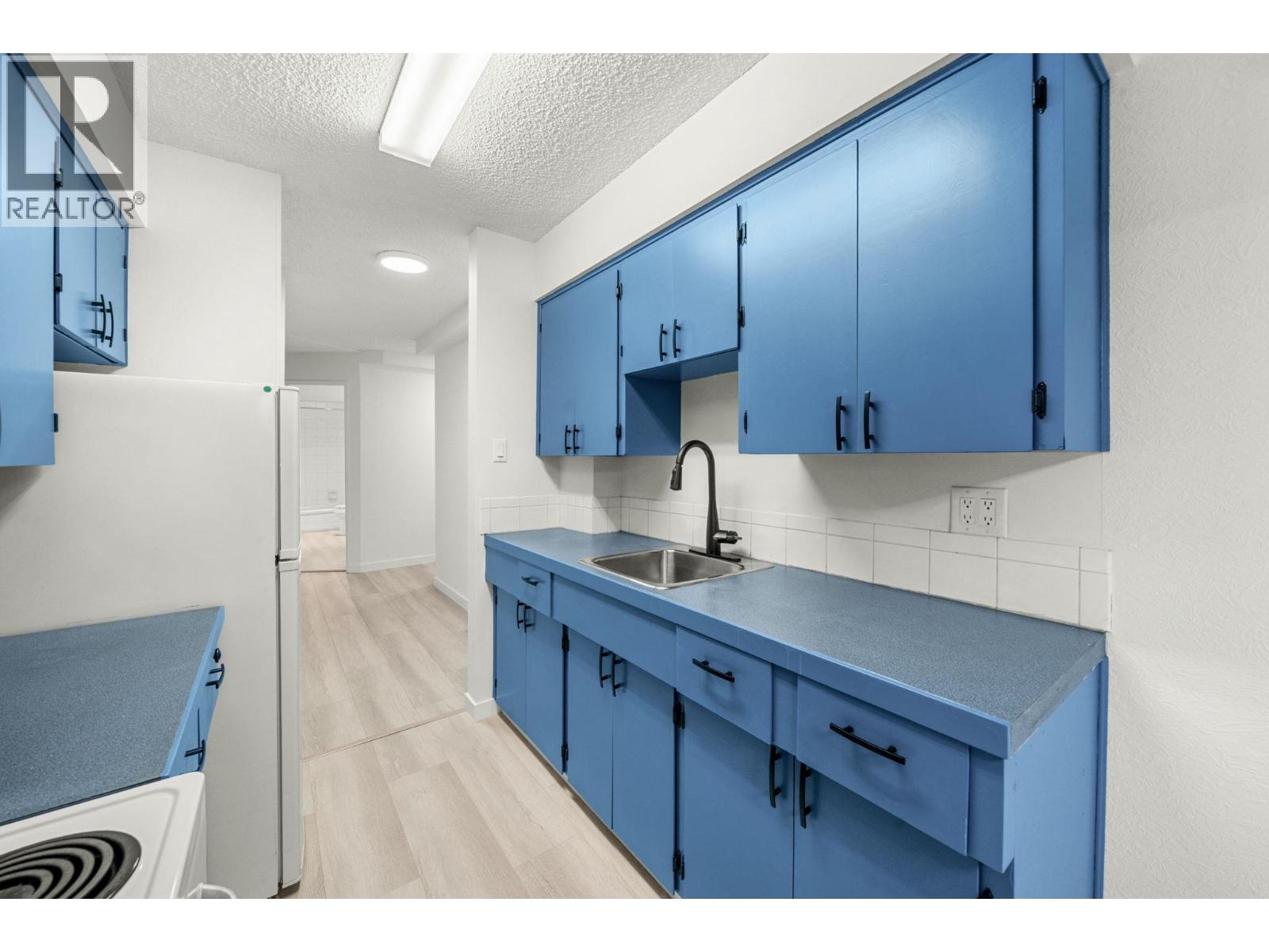 202 815 Fourth Avenue, New Westminster, British Columbia  V3M 1S8 - Photo 5 - R3062272