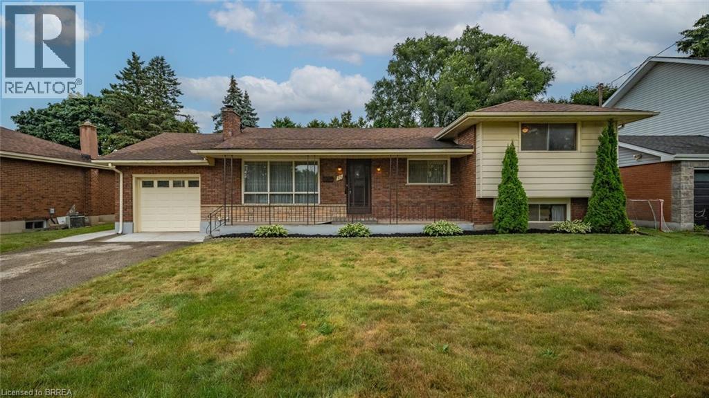 25 KENSINGTON Avenue, Brantford, Ontario