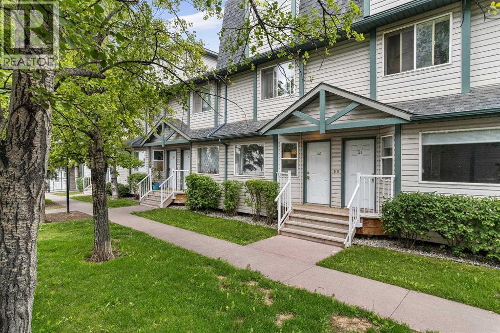 32, 200 Glacier Drive, Canmore, Alberta  T1W 1K6 - Photo 2 - A2267039