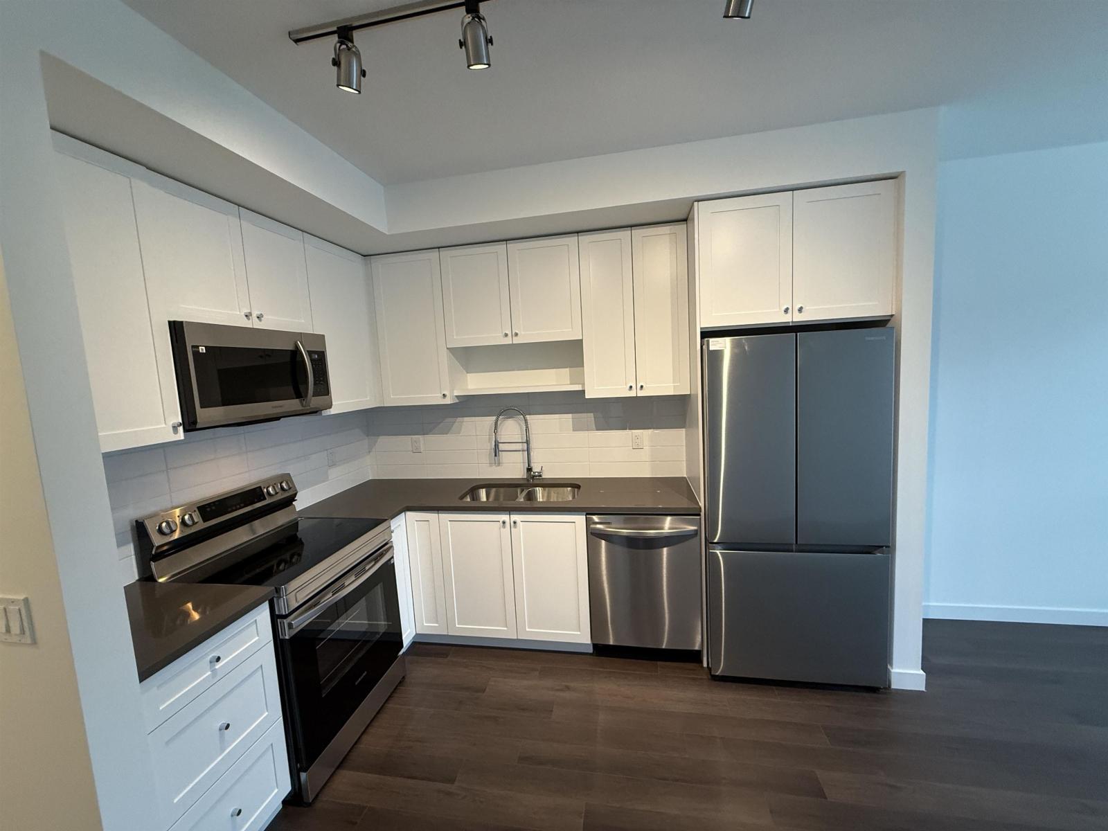 519 8509 158 Street, Surrey, British Columbia  V4N 5A4 - Photo 1 - R3062321