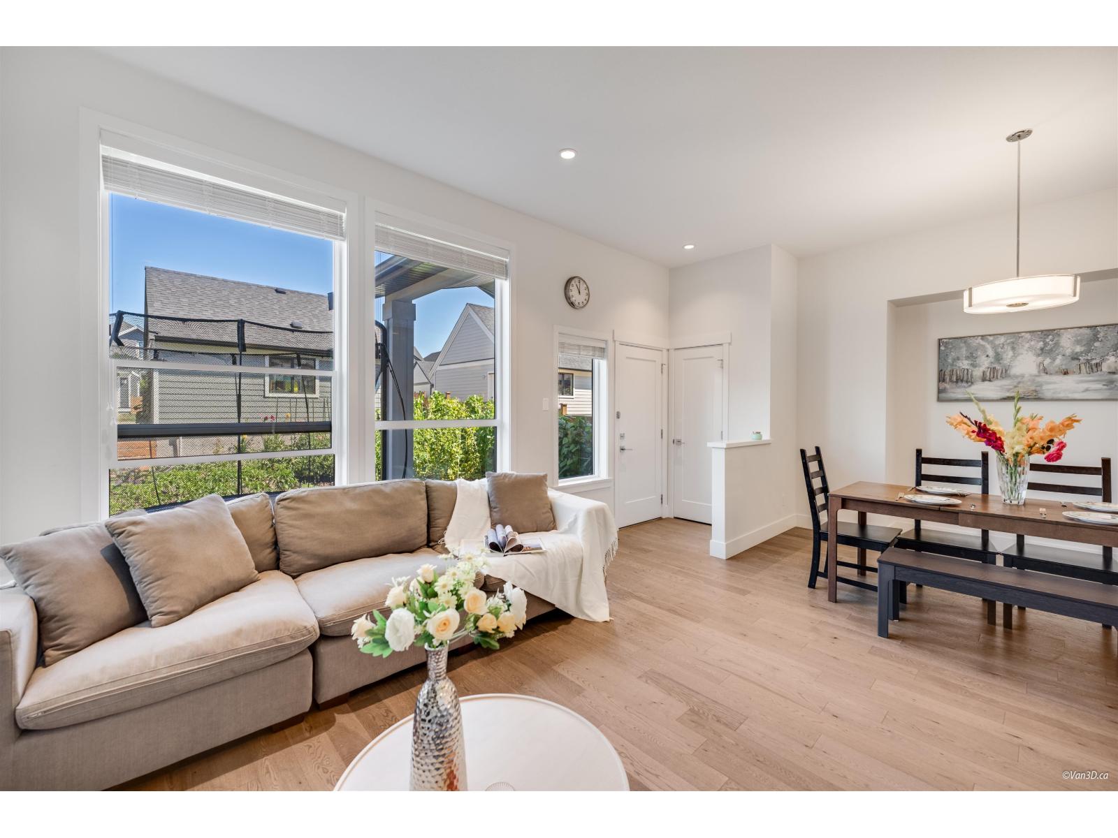 16623 21a Avenue, Surrey, British Columbia  V3Z 9X9 - Photo 3 - R3062343