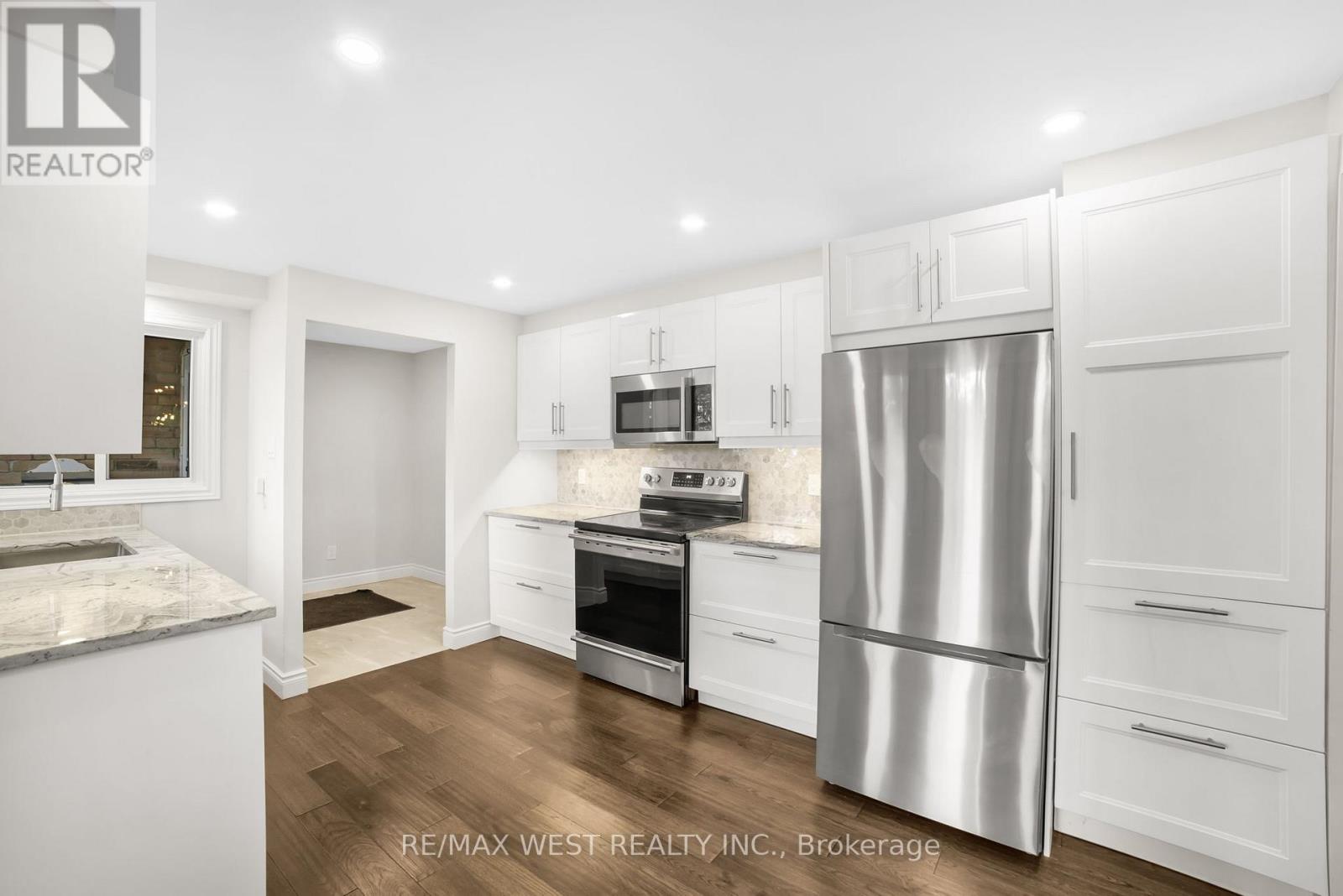 3 - 1513 Upper Middle Road, Burlington, Ontario  L7P 4M5 - Photo 4 - W12320121