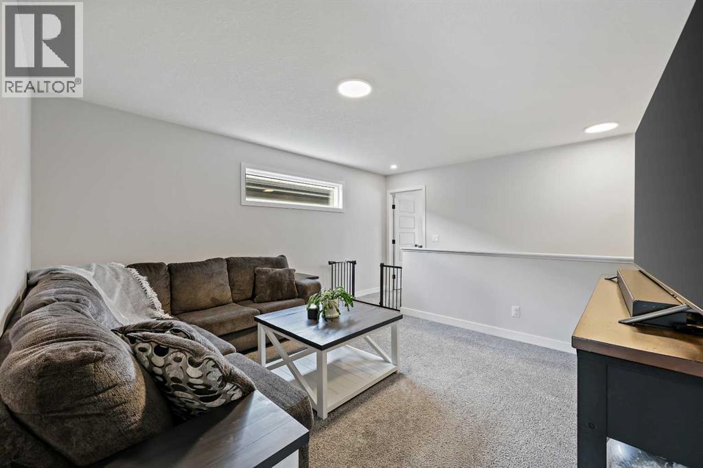 83 Wolf Creek Rise Se, Calgary, Alberta  T2X 4Z2 - Photo 22 - A2247575