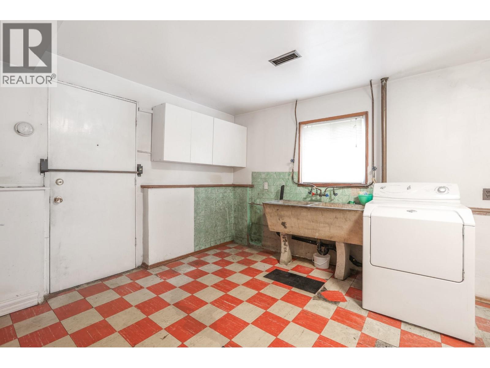 2431 E 12th Avenue, Vancouver, British Columbia  V5M 2C1 - Photo 24 - R3062309