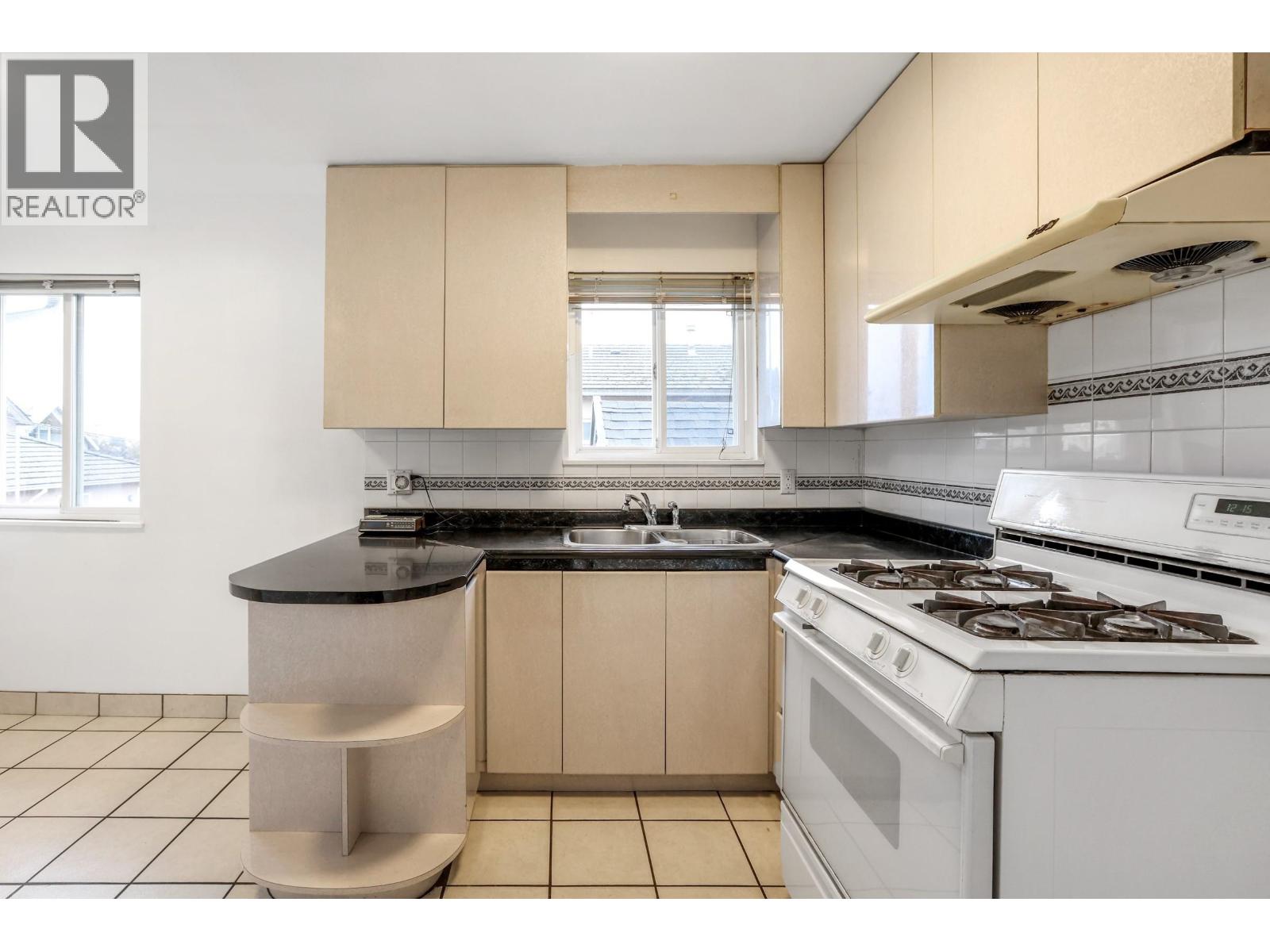 2431 E 12th Avenue, Vancouver, British Columbia  V5M 2C1 - Photo 7 - R3062309
