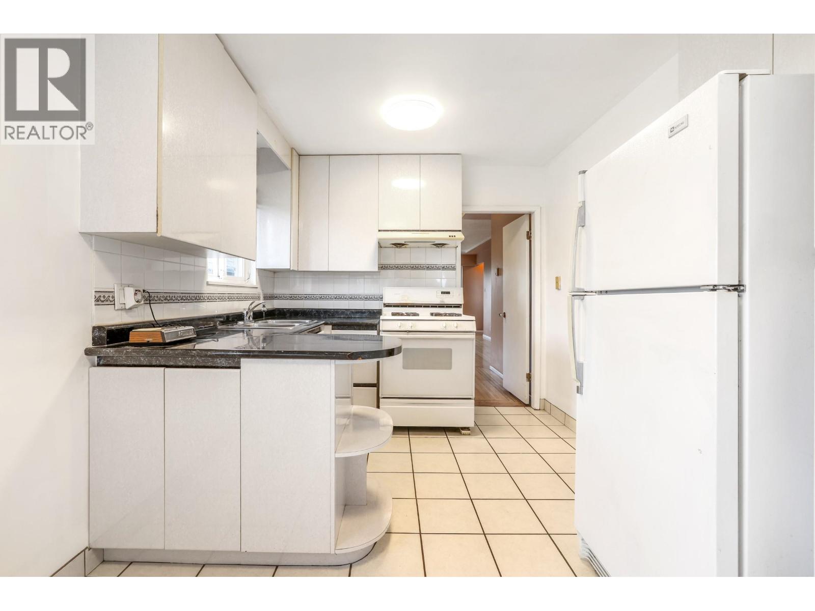 2431 E 12th Avenue, Vancouver, British Columbia  V5M 2C1 - Photo 8 - R3062309