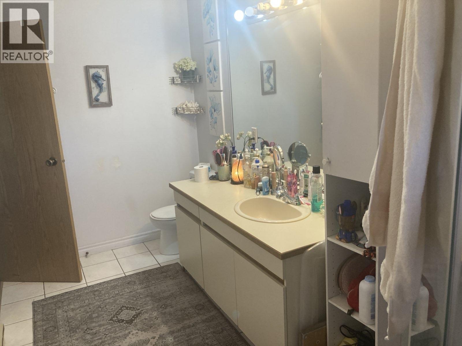 A 2648 Kingsway Avenue, Port Coquitlam, British Columbia  V3C 1T8 - Photo 2 - R3059680