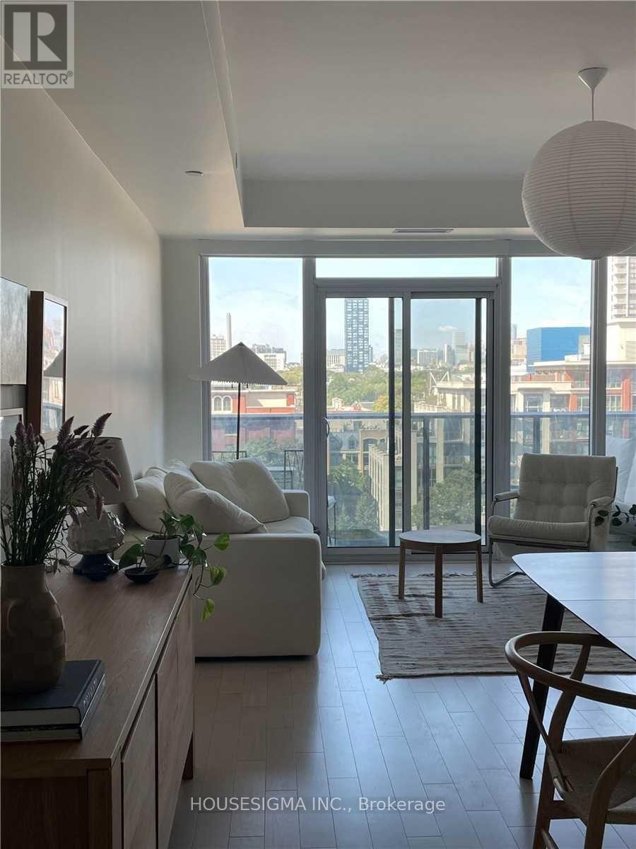 908 - 330 Richmond Street West W, Toronto, Ontario  M5V 1X2 - Photo 1 - C12484754