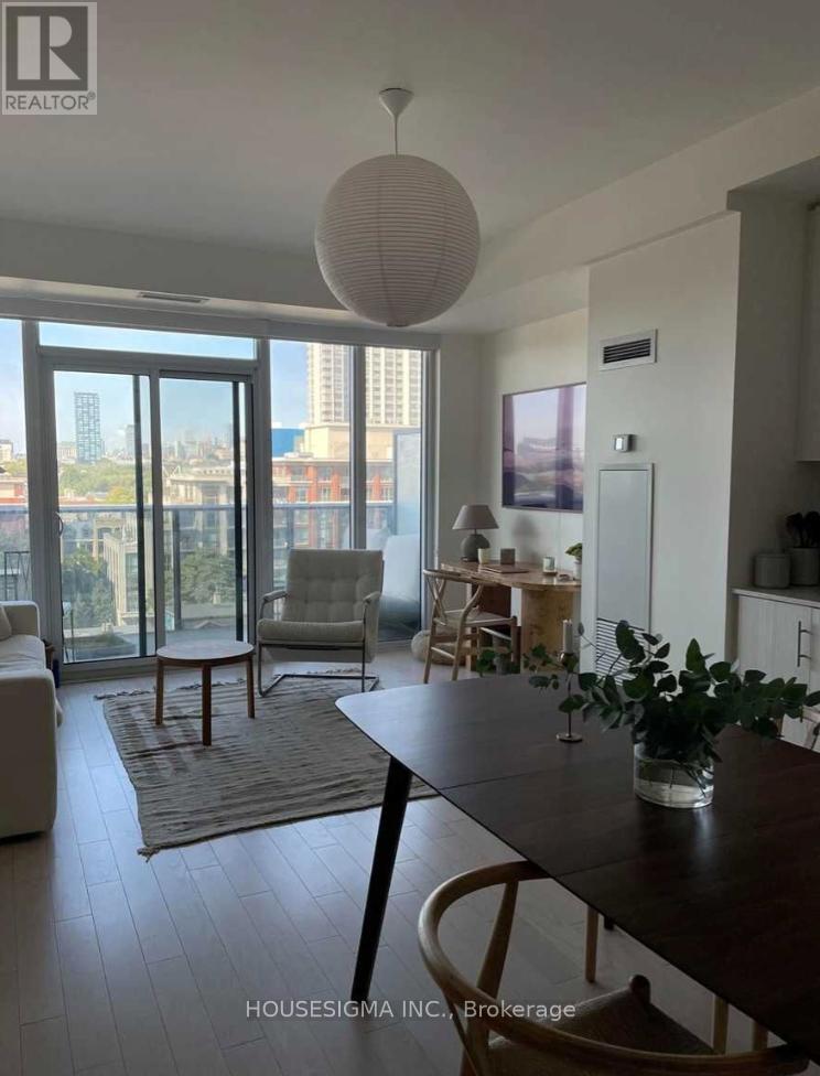 908 - 330 Richmond Street West W, Toronto, Ontario  M5V 1X2 - Photo 2 - C12484754