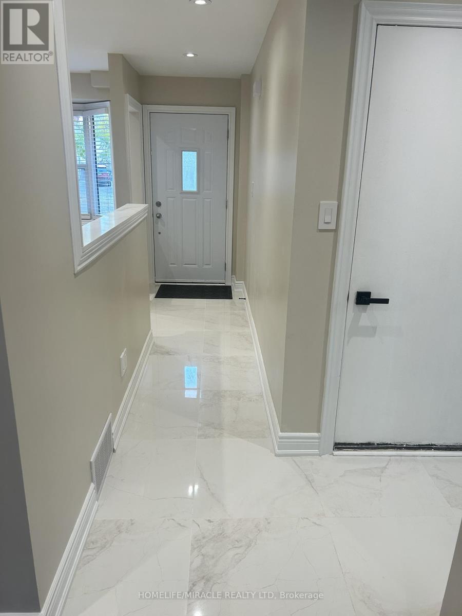 49 Ristau Crescent, Kitchener, Ontario  N2E 3A8 - Photo 6 - X12484721